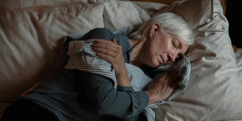 dlaczego chory na Alzheimera dużo śpi